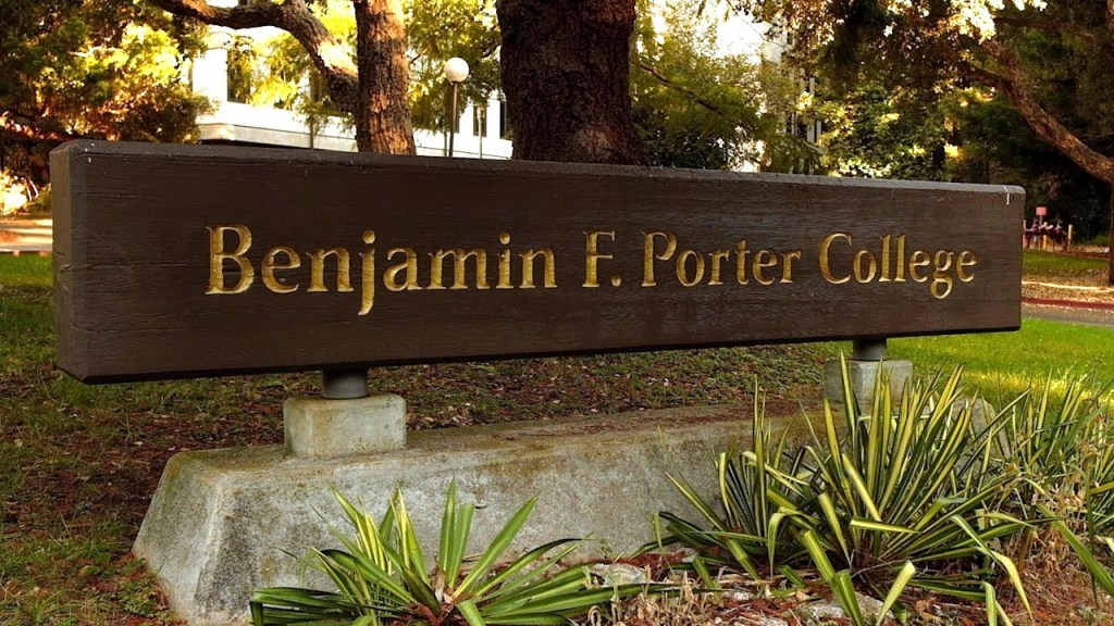 This image has an empty alt attribute; its file name is maxresdefault.jpg